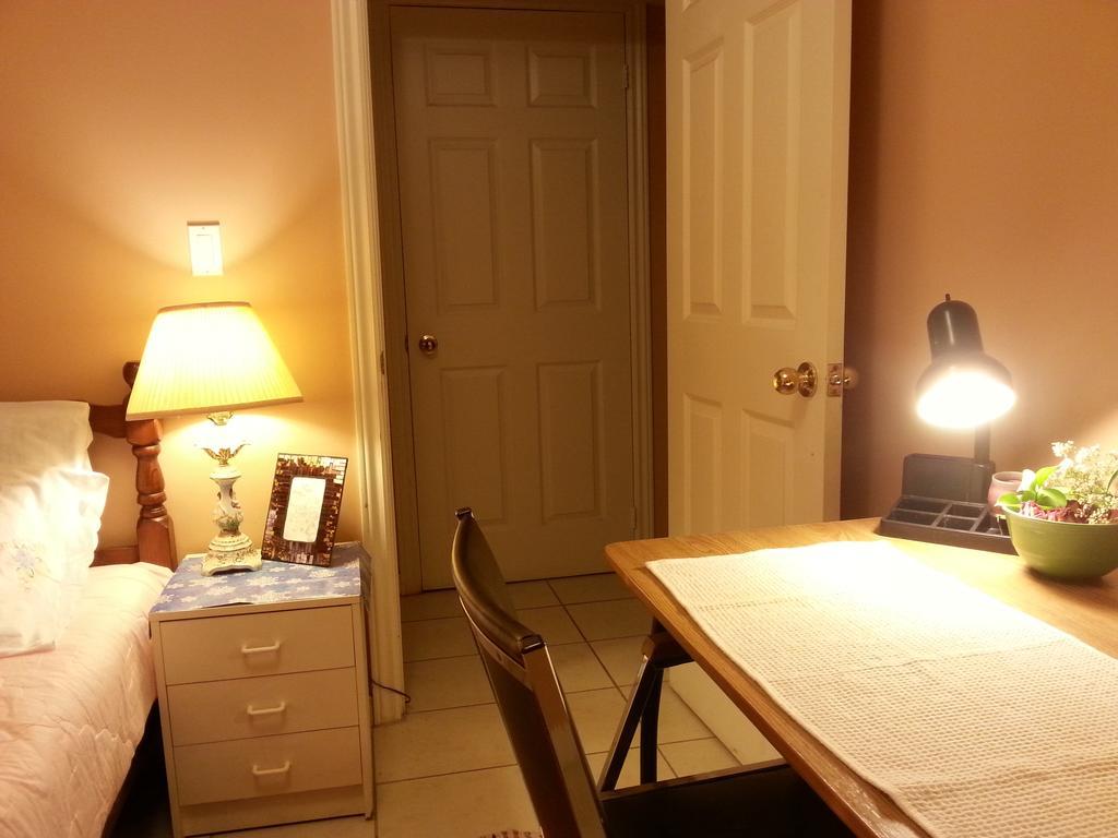 Maria'S Homestay Торнхил Стая снимка